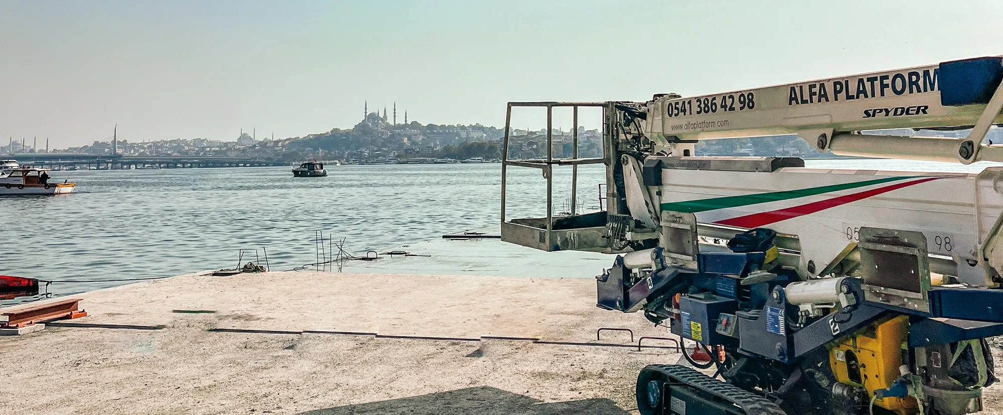 Alfa Platform örümcek platform, İstanbul'da sahada